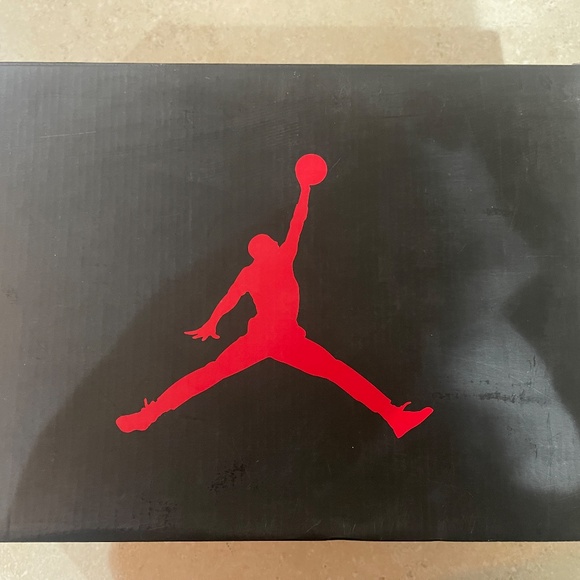 Men’s Air Jordan 5 Retro ‘Red Suede’ -2017 - Picture 11 of 11